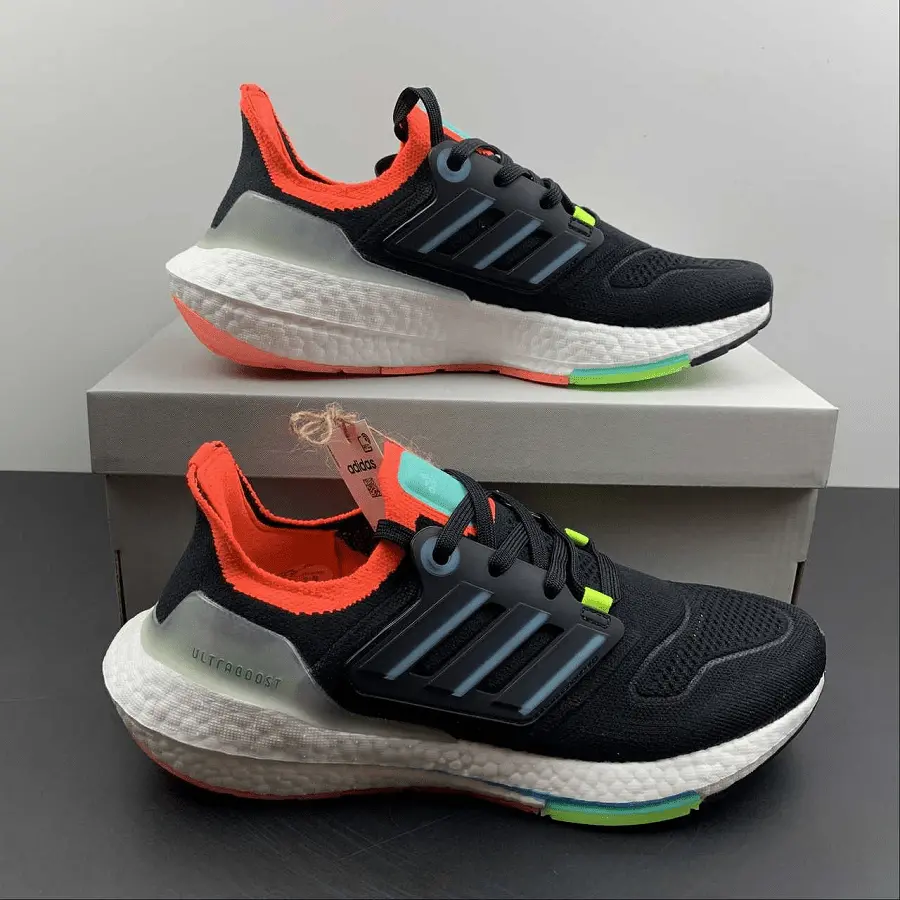 Alternative view of Giày Adidas Ultra Boost 22 'Black Sky Rush Turbo' GY8681