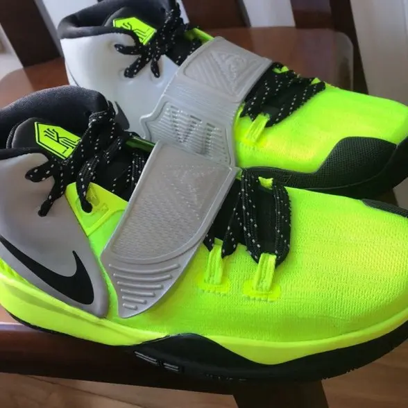 Alternative view of Giày Nike Kyrie 6 'Cross' GS CN8579-704