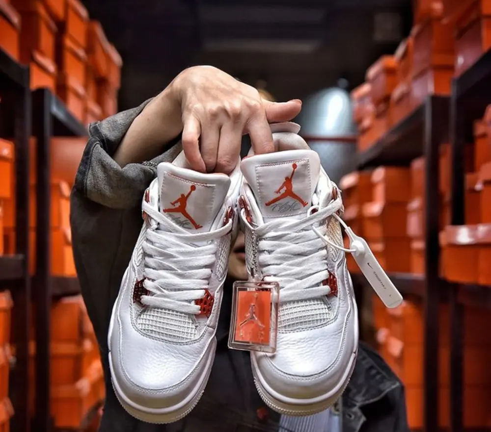Giày Nike Air Jordan 4 Retro 'Orange Metallic' CT8527-118 - Ảnh 4