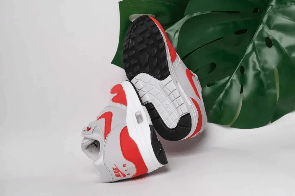 Alternative view of Giày Nike Wmns Air Max 1 'Habanero Red' 319986-035