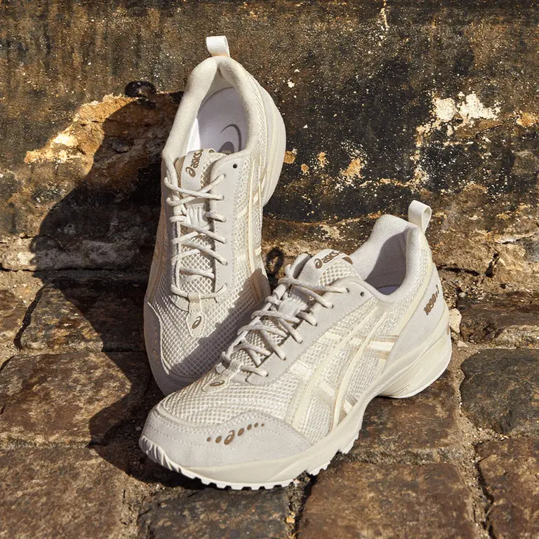 Alternative view of Giày Asics Gel-1090 V2 'Cream' 1203A224-100