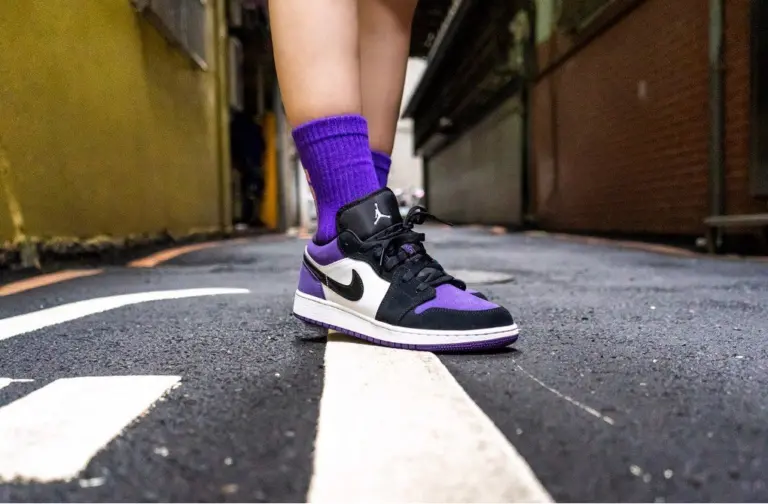 Giày Nike Air Jordan 1 Low GS 'Court Purple' 553560-500 - Ảnh 4