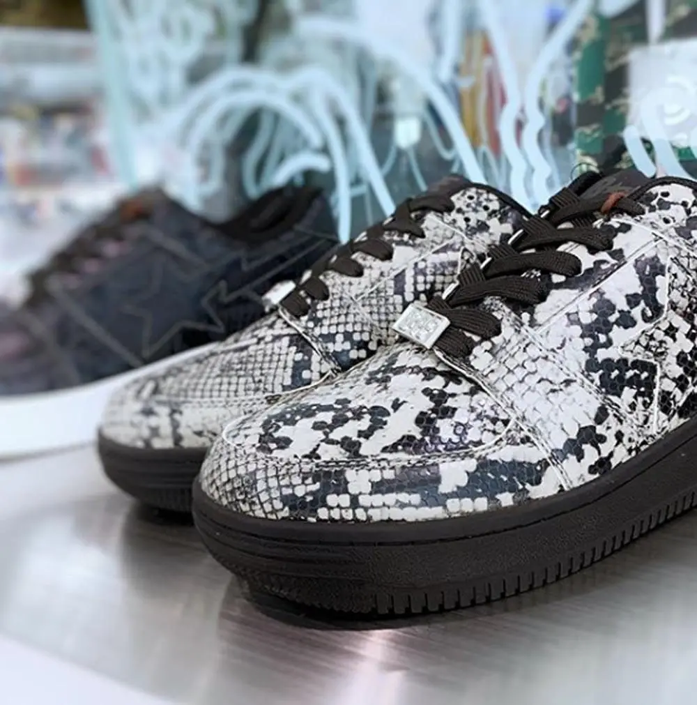Alternative view of Giày Bapesta Low M2 'Python Beige' 1G30191013