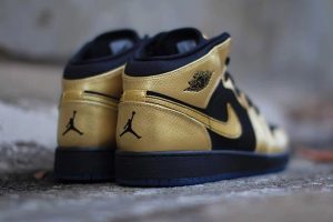 Alternative view of Giày Nike Air Jordan 1 Mid Metallic Gold Coin Black 555112-905