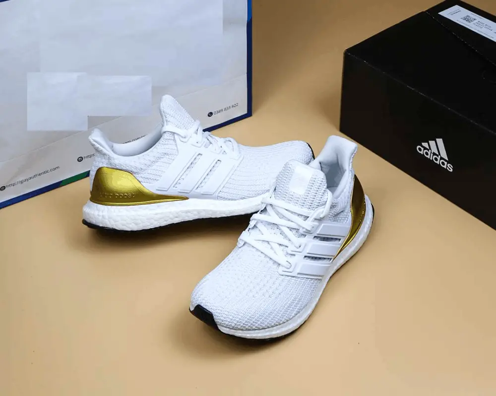 Alternative view of Giày Adidas UltraBoost 4.0 DNA 'White Gold Metallic' FZ4007