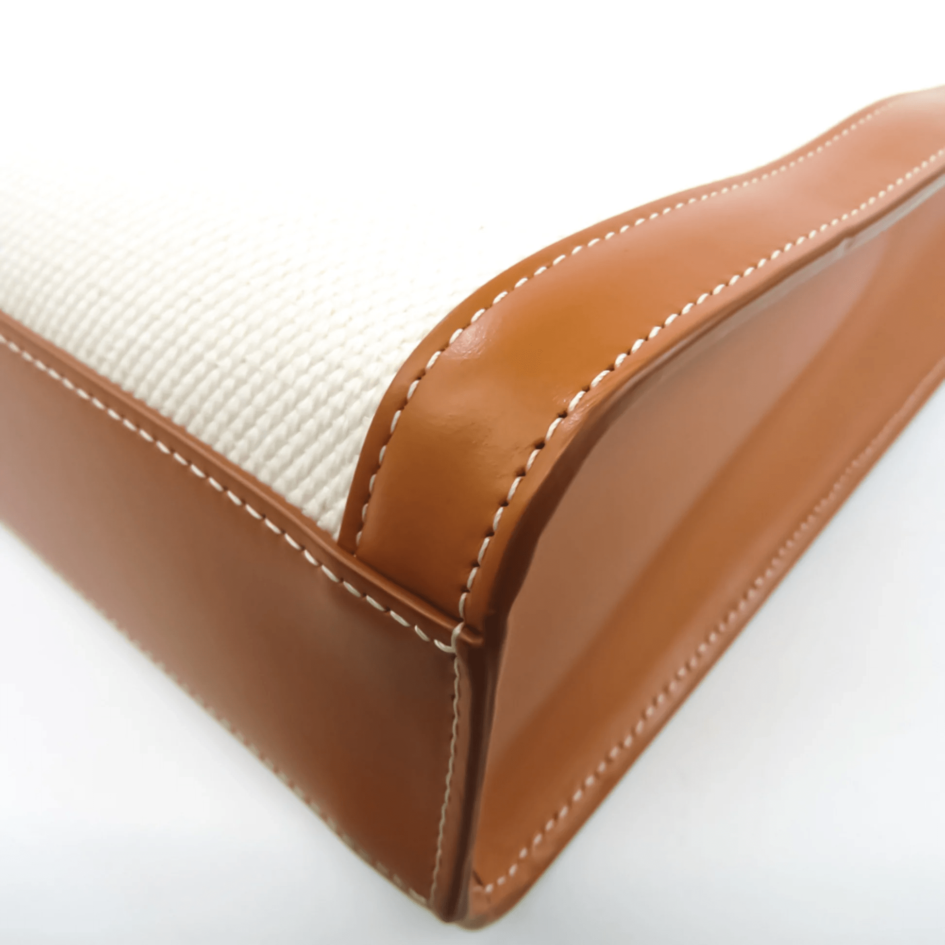 Túi Celine Casual Calfskin Office Style 'Natural Tan' 192082BNZ.02NT - Ảnh 3