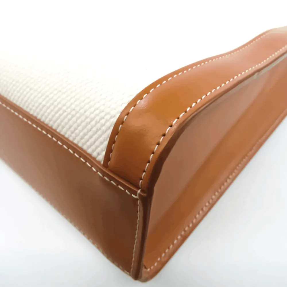 Túi Celine Casual Calfskin Office Style 'Natural Tan' 192082BNZ.02NT - Ảnh 3