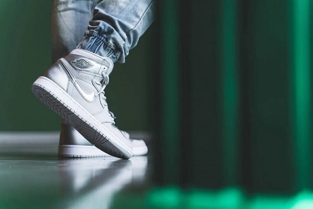 Giày Nike Air Jordan 1 Retro High 'Japan Neutral Grey' 575441-029 - Ảnh 3