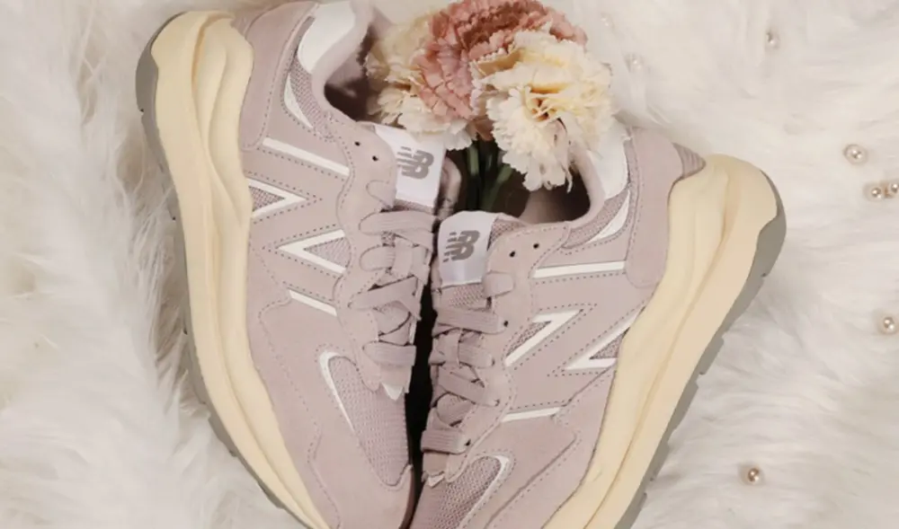 Alternative view of Giày New Balance Wmns 57/40 'Logwood Team Cream' W5740CD