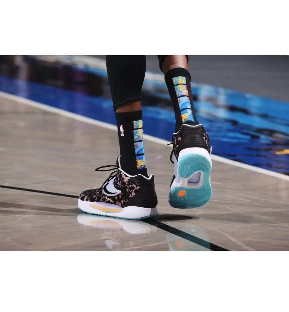 Alternative view of Giày Nike KD 14 EP 'Essential' CZ0170-001