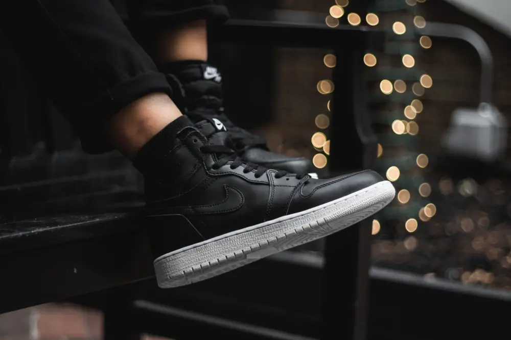 Giày Nike Air Jordan 1 Retro High OG 'Cyber Monday' 575441-006 - Ảnh 4