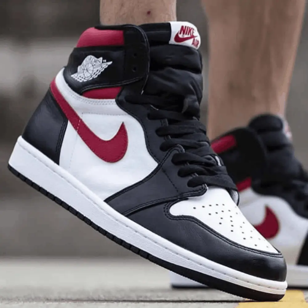 Alternative view of Giày Nike Air Jordan 1 High FlyEase GS 'Particle Grey' CT4897-002
