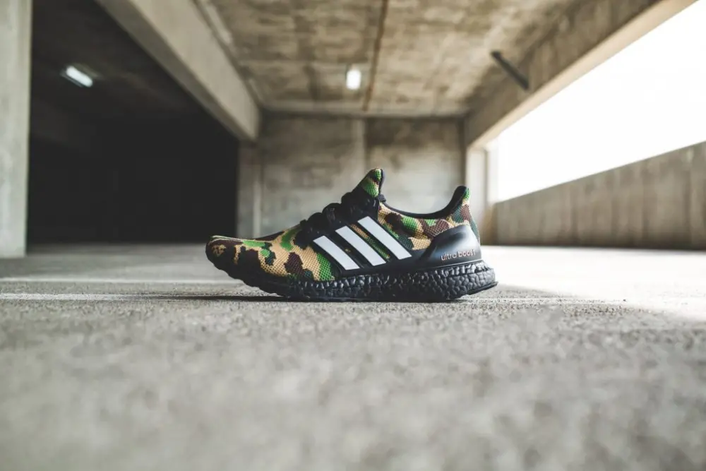 Giày BAPE x Adidas Ultraboost 4.0 'Super Bowl' 2019 F35097 - Ảnh 3