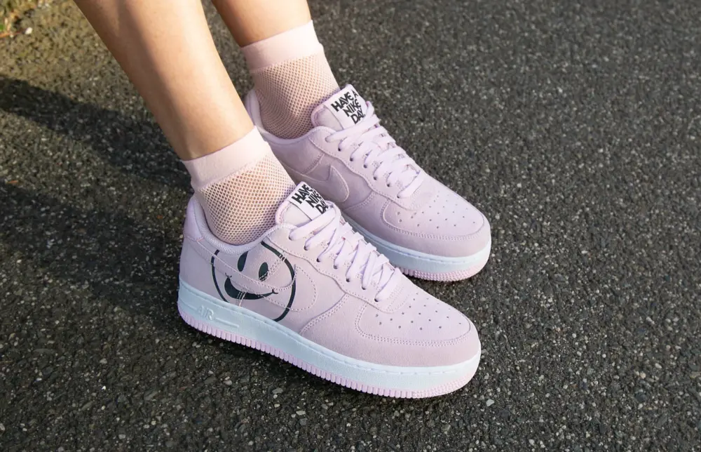 Alternative view of Giày Nike Air Force 1 Low 'Have a Nike Day Pink' AV0742-600