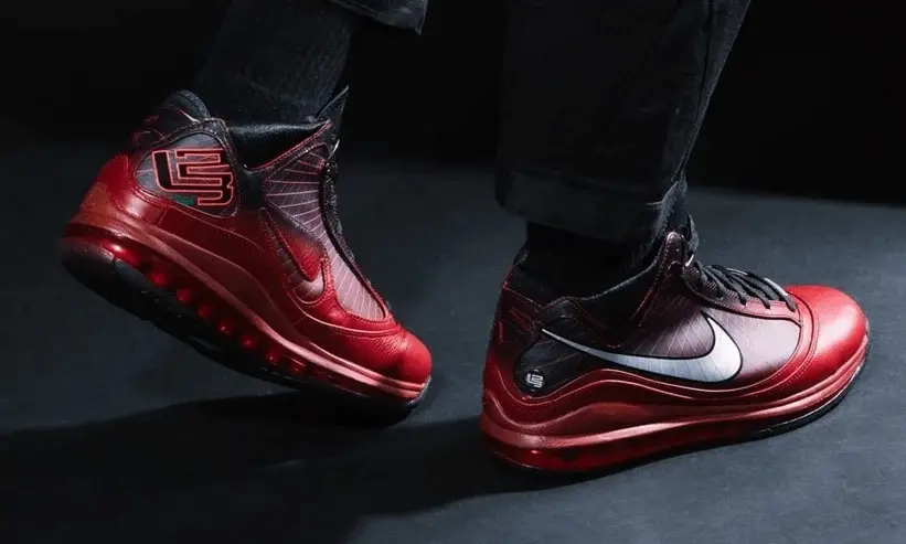 Alternative view of Giày Nike Air Max LeBron 7 Retro QS 'Christmas' 2019 CU5133-600