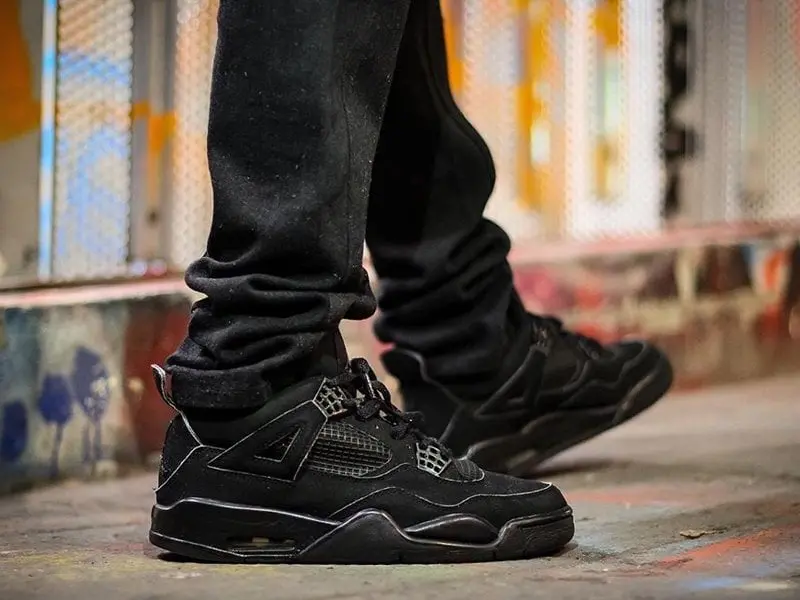 Alternative view of Giày Nike Air Jordan 4 Retro 'Black Cat' 2020 CU1110-010