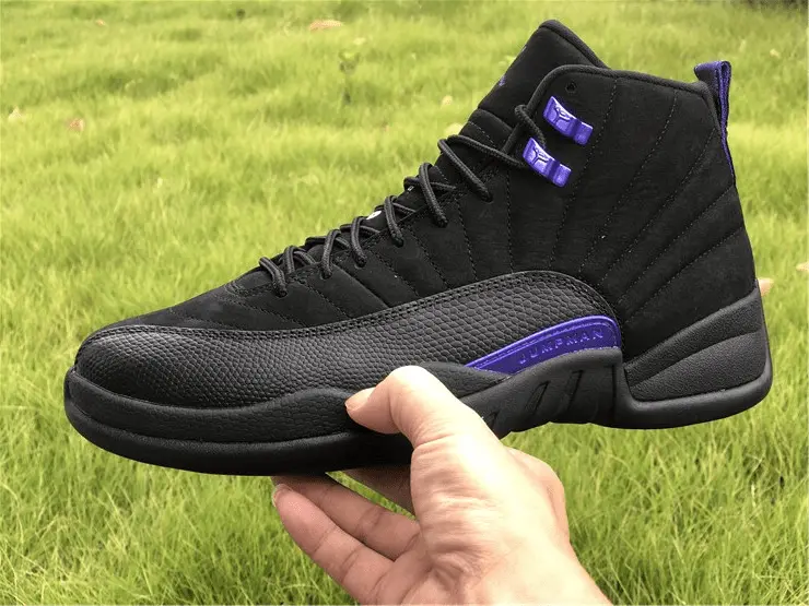 Alternative view of Giày Nike Air Jordan 12 Retro 'Dark Concord' CT8013-005