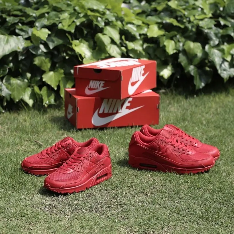 Alternative view of Giày Nike Air Max 90 'Triple Red' CZ7918-600