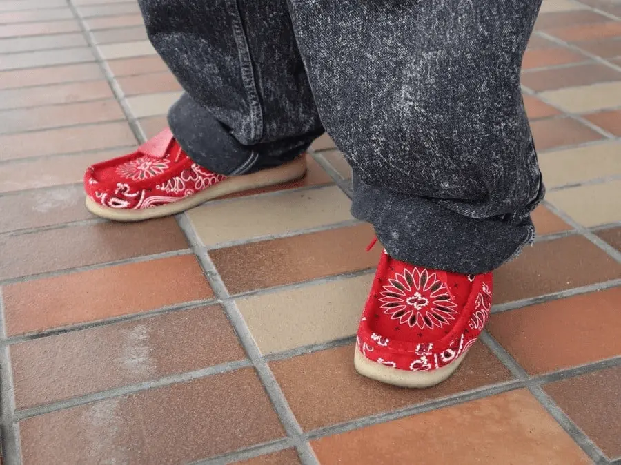 Giày Clarks x Supreme Wallabee Bandana 'Red' 261-42399 - Ảnh 3