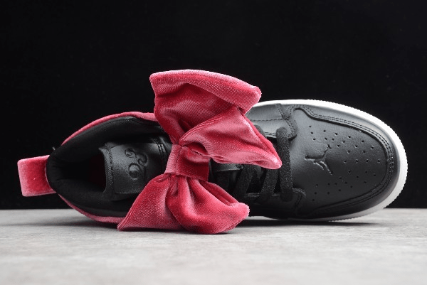 Giày Nike Air Jordan 1 Mid Bow XLD GS 'Noble Red' CK5678-006 - Ảnh 3