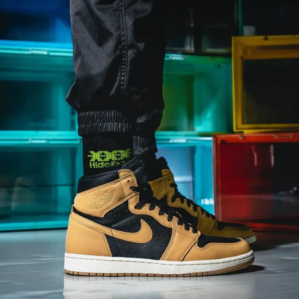 Giày Nike Air Jordan 1 Retro High OG ‘Heirloom’ 555088-202 - Ảnh 4