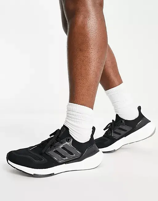 Alternative view of Giày Adidas Ultraboost 22 'Black' GX5591