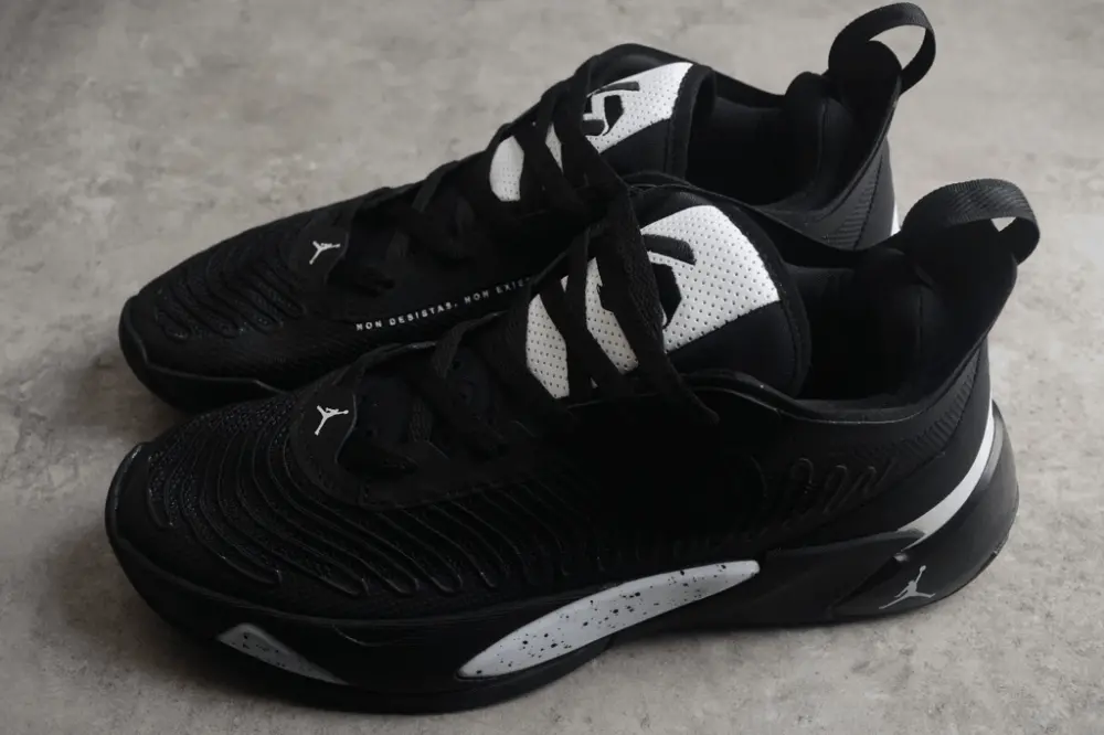 Alternative view of Giày Nike Air Jordan Luka 1 'Oreo' DQ7689-001