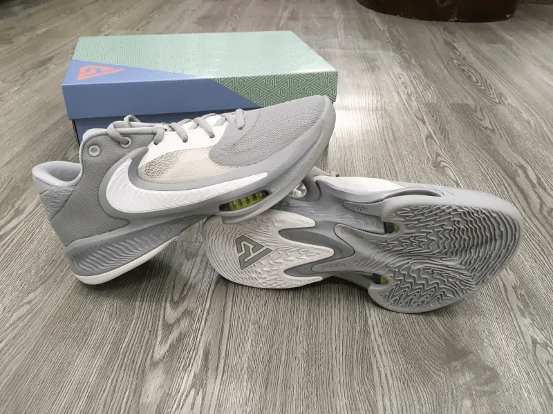 Giày Nike Zoom Freak 4 TB 'Wolf Grey White' DO9679-001 - Ảnh 4