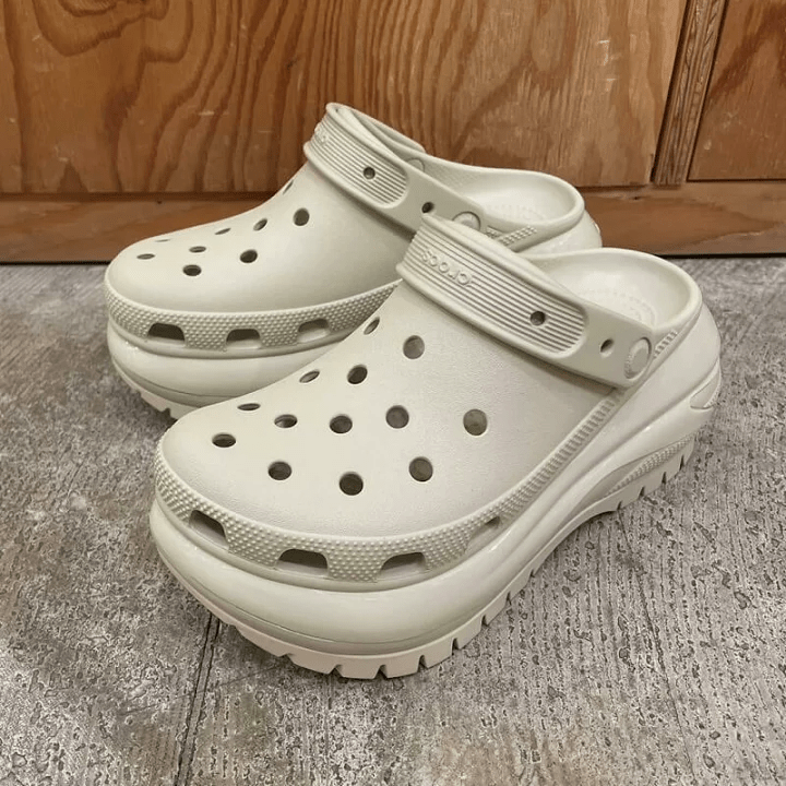 Dép Crocs Classic Mega Crush Clog Bone 207988-2Y2 - Ảnh 4