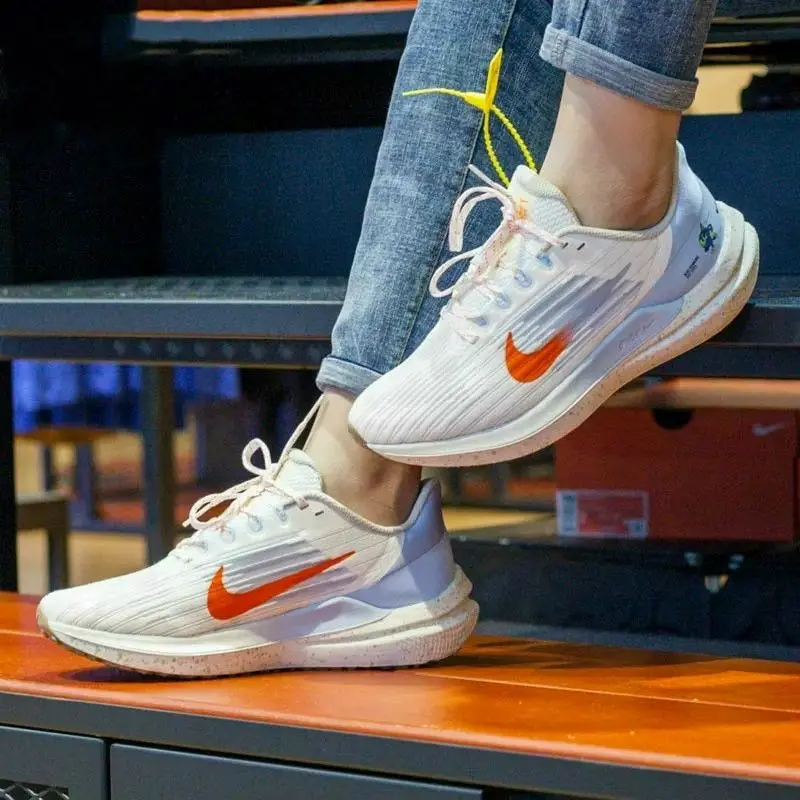 Alternative view of Giày Nike Wmns Air Winflo 9 'Sail Celestine Blue' DX6048-181