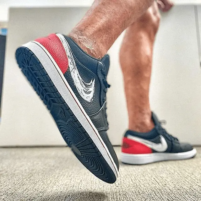 Giày Nike Air Jordan 1 Low 'Brushstroke Swoosh Black Red' DA4659-001 - Ảnh 4
