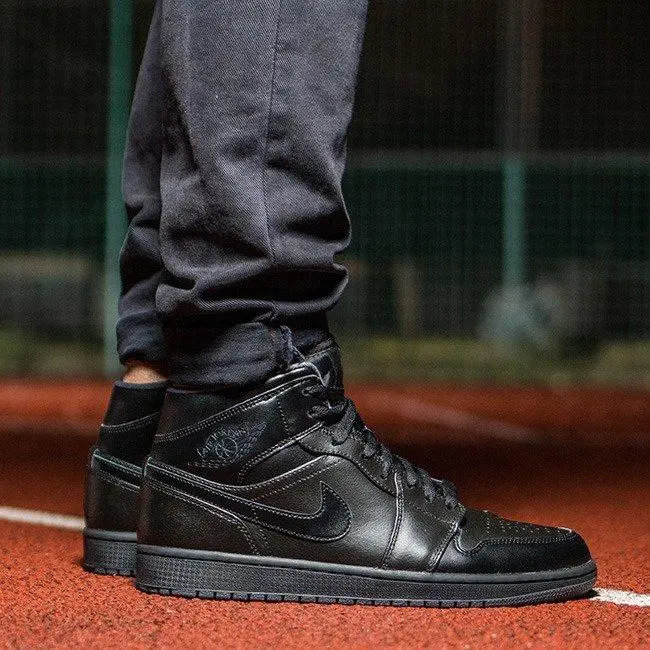 Alternative view of Giày Nike Air Jordan 1 Mid 'Black' 554724-021