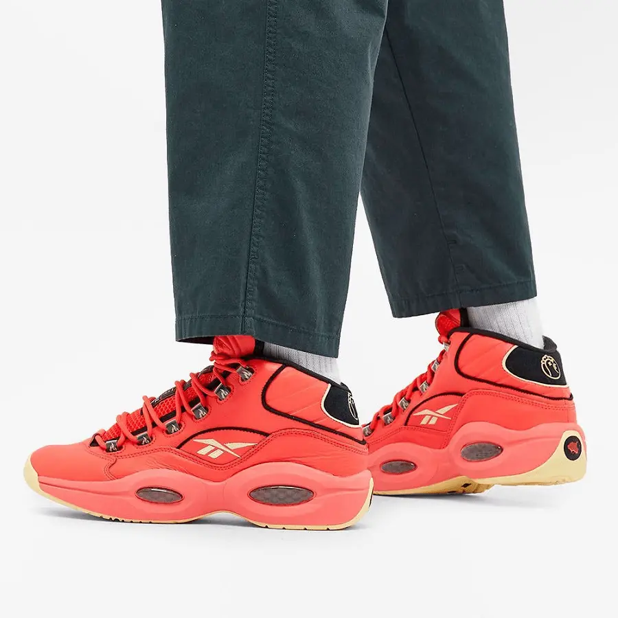 Alternative view of Giày Reebok Question Mid Hot Ones 'Red' GV7093