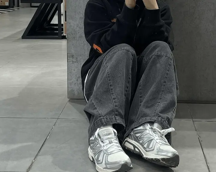 Alternative view of Giày New Balance 410v5 'White Silver' MT410KM5