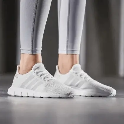 Giày Adidas Wmns Swift Run 'Triple White' B37719 - Ảnh 4