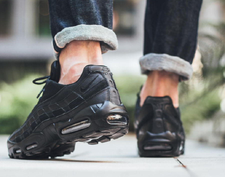 Giày Nike Air Max 95 'Essential Triple Black' CI3705-001 - Ảnh 5