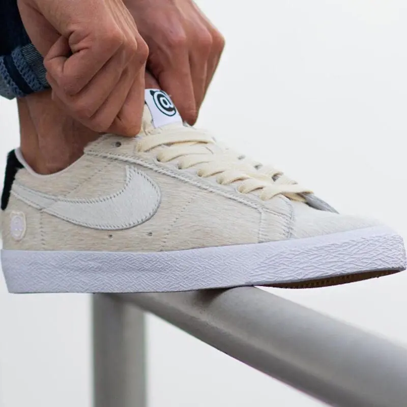 Alternative view of Giày Nike Medicom Toy x Blazer Low SB 'BE@RBRICK' CZ4620-200
