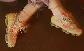 Giày Nike Wmns Air VaporMax 2021 Flyknit 'Neon' DH4088-002 - Ảnh 5
