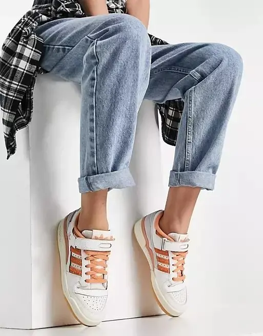 Alternative view of Giày Adidas Forum Low 'White True Orange' GY2647