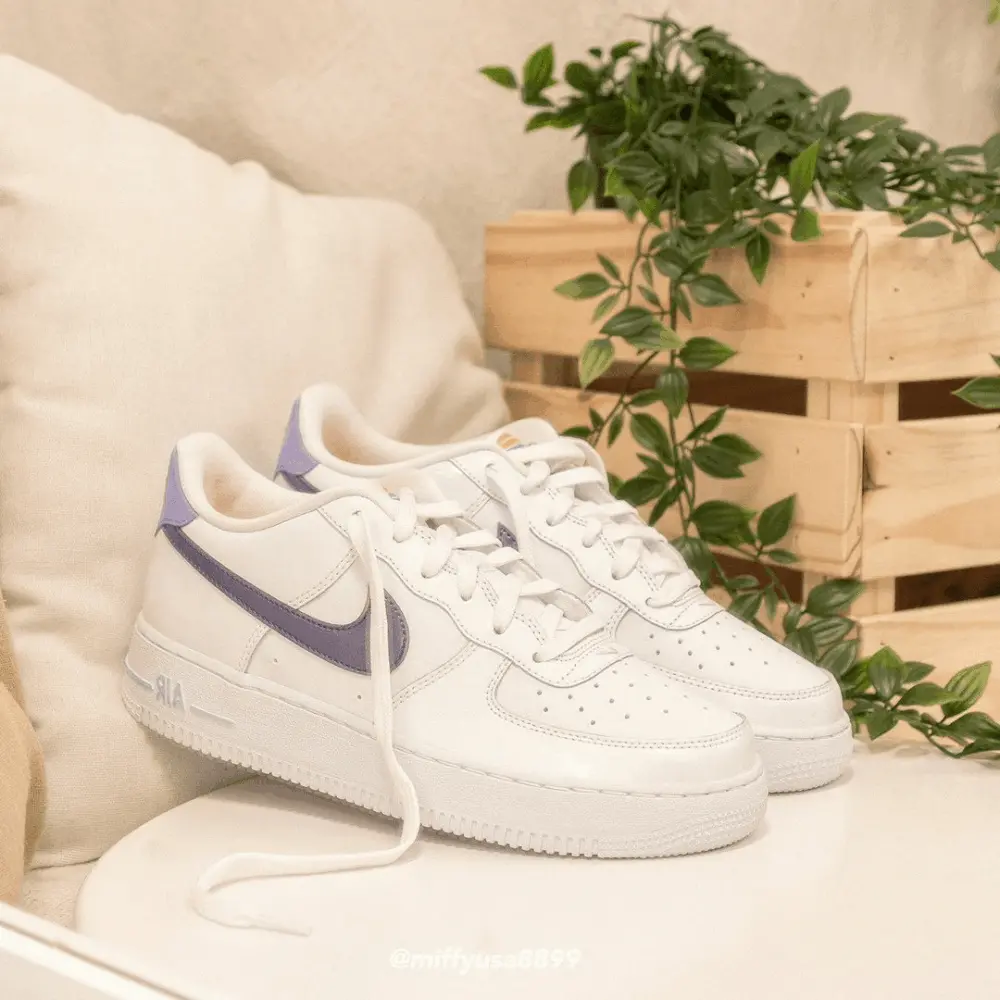 Alternative view of Giày Nike Air Force 1 LV8 1 GS 'White Dark Purple' DC8188-100