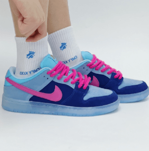 Alternative view of Giày Nike SB Dunk Low 'Run The Jewels' DO9404-400