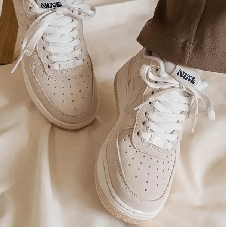Alternative view of Giày Nike Air Force 1 Low '07 SE 'Sanddrift Gum Fleece' DQ7583-001