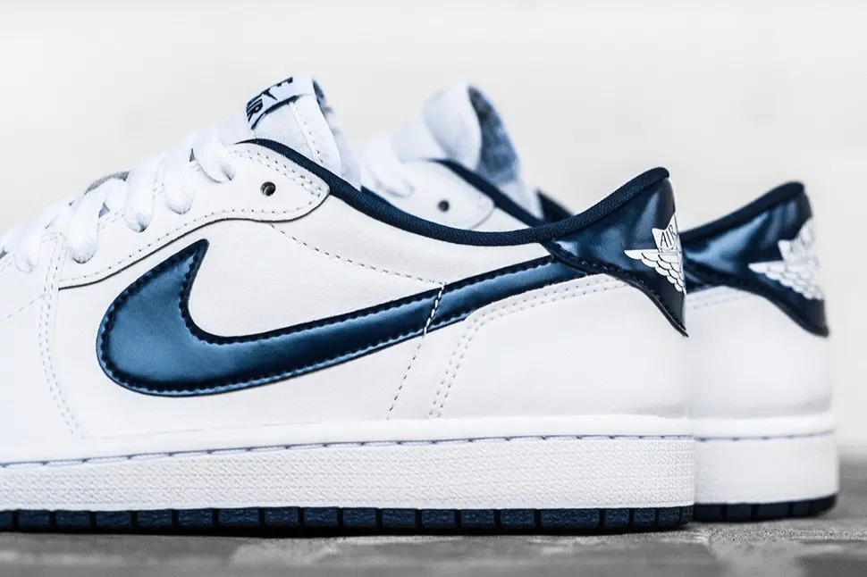 Giày Nike Jordan 1 Retro Low 'Metallic Blue' 705329-106 - Ảnh 3