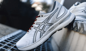 Alternative view of Giày Asics Reigning Champ x Gel Nimbus 22 Paris Edition 1021A516 020