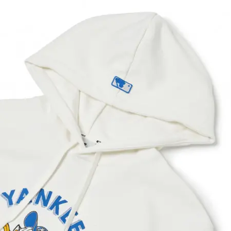 Áo MLB x Disney Donald Duck Logo NY Yankees ‘White’ 3AHDD1014-43RD - Ảnh 4