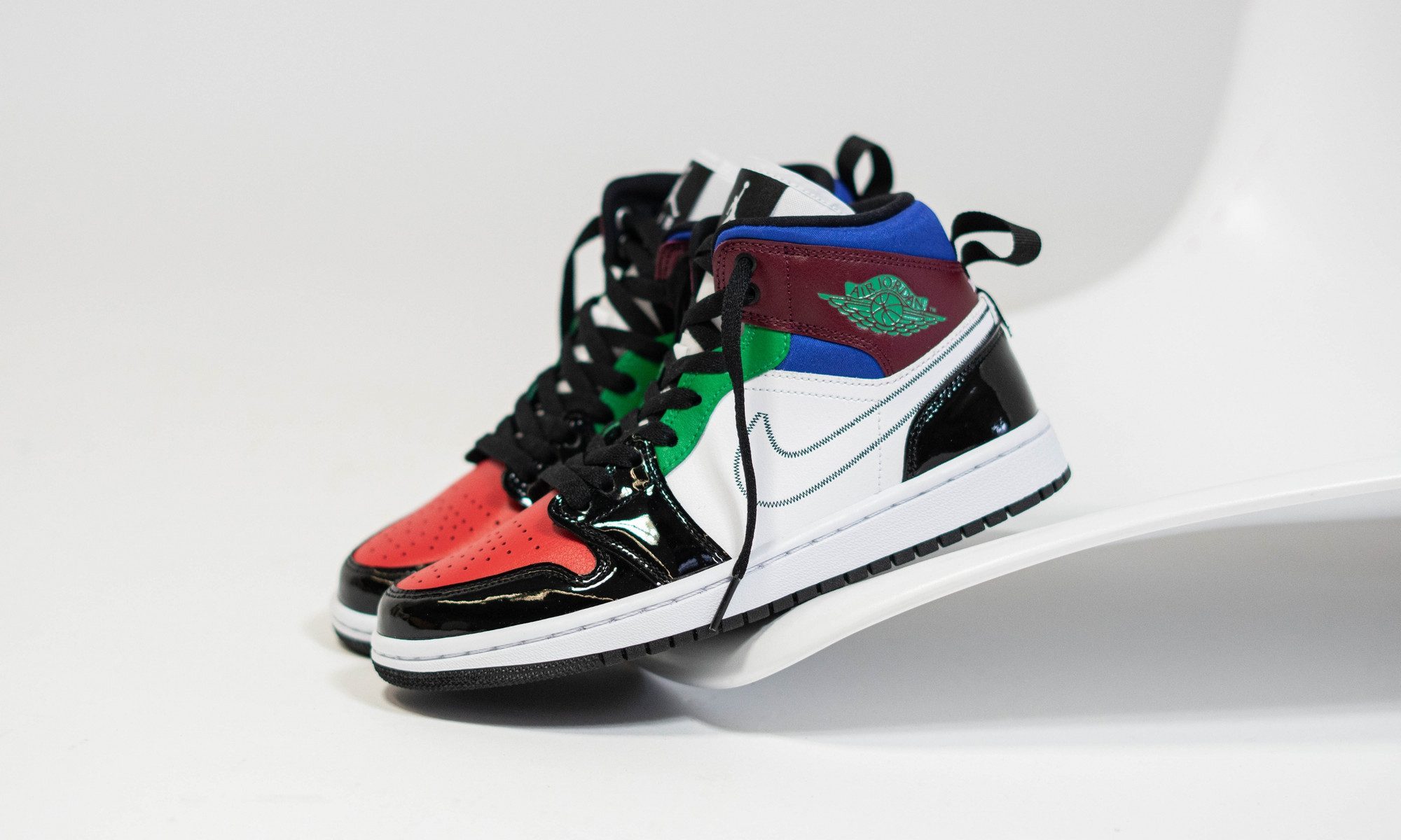 Giày Nike Wmns Air Jordan 1 Mid SE 'Multi-Color' DB5454-001 - Ảnh 8