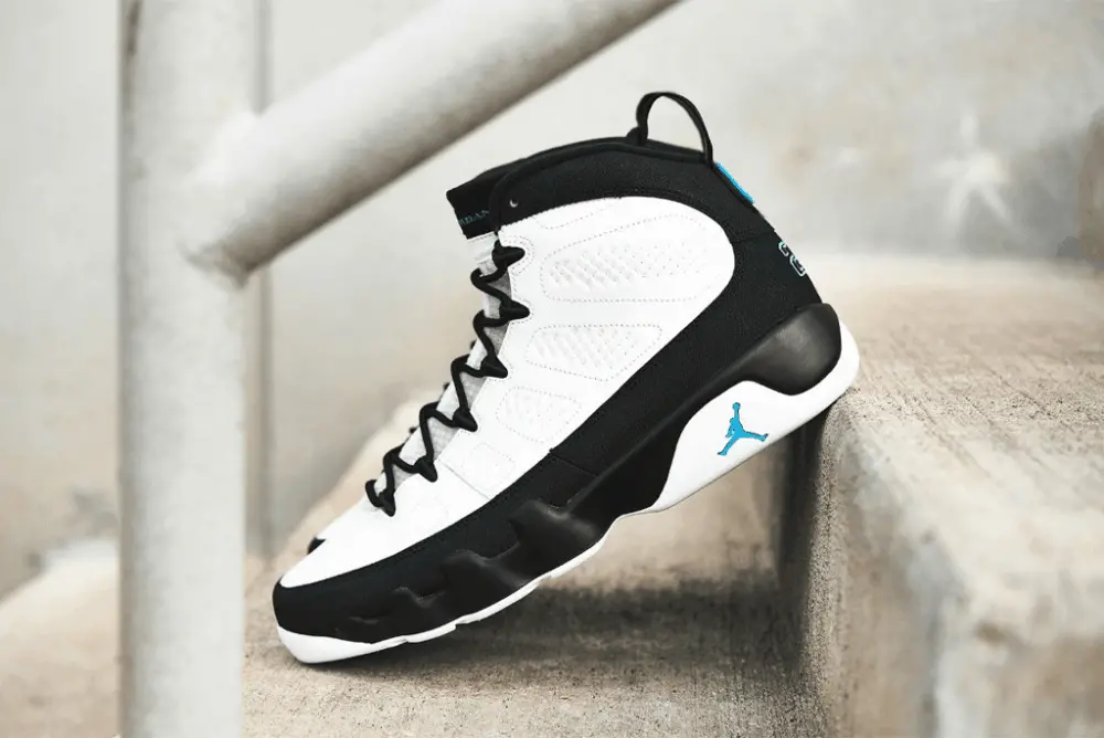 Alternative view of Giày Nike Air Jordan 9 Retro 'University Blue' CT8019-140