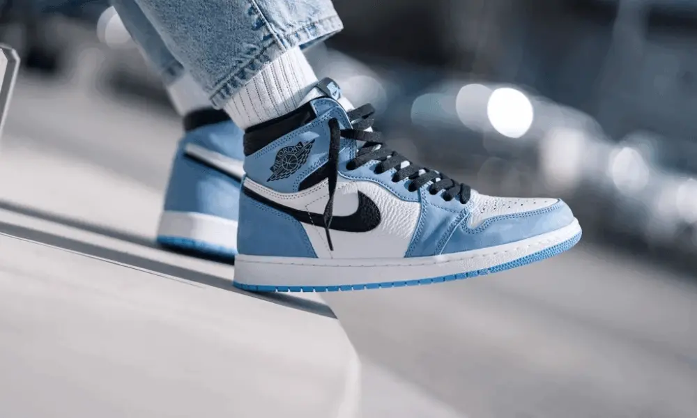 Giày Nike Air Jordan 1 Retro High OG 'University Blue' 555088-134 - Ảnh 3