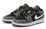 Alternative view of Giày Nike Air Jordan 1 Low GS 'Gray' BQ6870-300