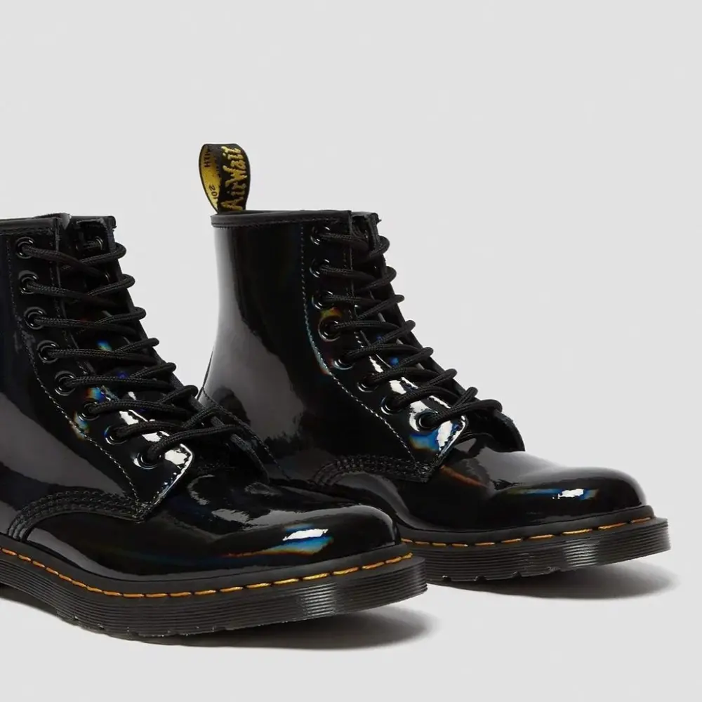 Alternative view of Giày Dr. Martens 1460 Rainbow Patent Lace Up Boots 26698001